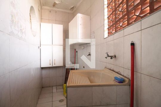 Casa 2 - lavanderia de casa à venda com 4 quartos, 300m² em Jardim Brasília (zona Leste), São Paulo
