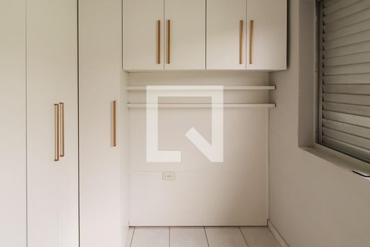 Quarto 2 de apartamento para alugar com 2 quartos, 40m² em Vila Jerusalem, São Bernardo do Campo