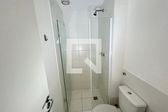 Banheiro da Suíte de apartamento para alugar com 2 quartos, 52m² em Del Castilho, Rio de Janeiro