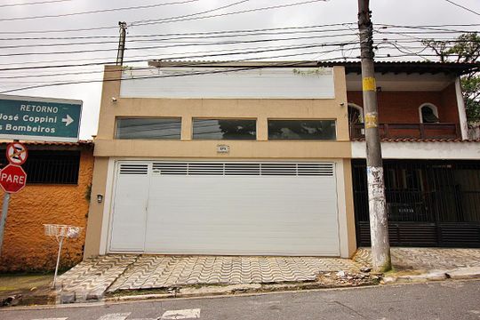Fachada de casa à venda com 5 quartos, 280m² em Santa Terezinha, São Bernardo do Campo