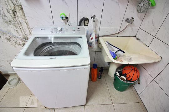 Lavanderia de casa à venda com 5 quartos, 280m² em Santa Terezinha, São Bernardo do Campo