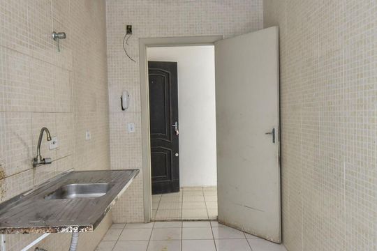 Cozinha de apartamento à venda com 2 quartos, 52m² em Jardim Iracema, São Paulo