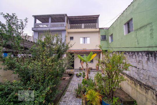 Quintal de casa à venda com 2 quartos, 160m² em Vila Celeste, São Paulo