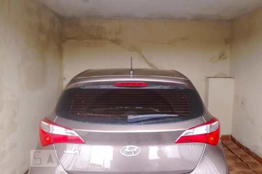 Garagem de casa à venda com 2 quartos, 160m² em Vila Celeste, São Paulo