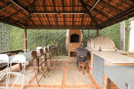 Churrasqueira de casa à venda com 3 quartos, 261m² em Vila Fiat Lux, São Paulo