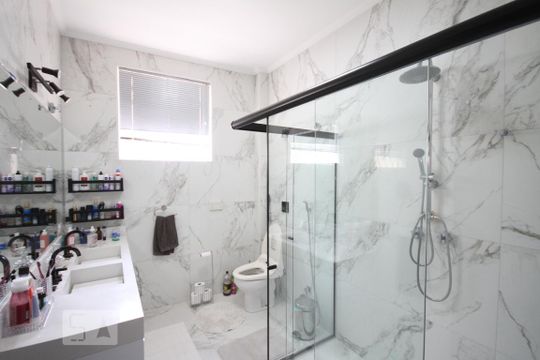 Banheiro de casa à venda com 5 quartos, 350m² em Liberdade, São Paulo