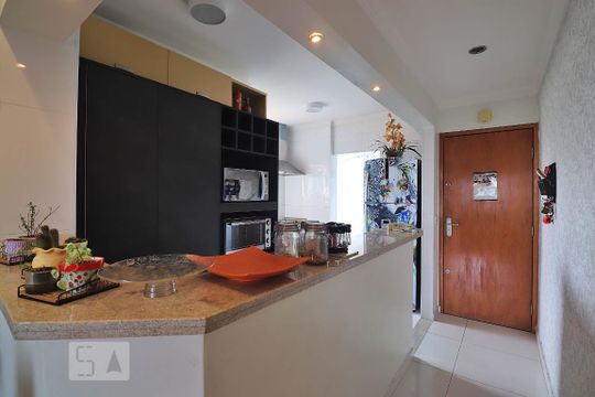 Cozinha de apartamento à venda com 2 quartos, 68m² em Vila Homero Thon, Santo André