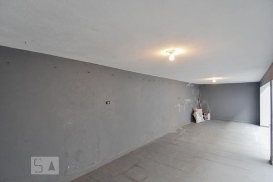 Área comum - Pátio de casa para alugar com 1 quarto, 40m² em Cidade Parque Alvorada, Guarulhos
