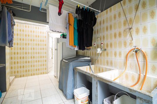 Lavanderia  de casa para alugar com 6 quartos, 650m² em Vila Mariana, São Paulo