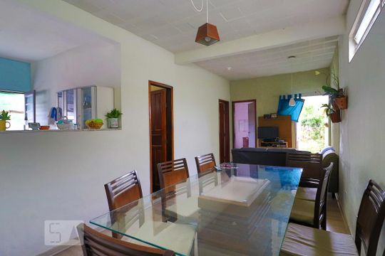 Casa à venda com 3 quartos, 400m² em Concórdia, Belo Horizonte