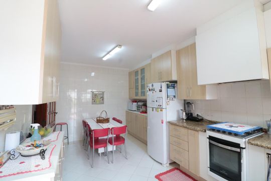 Cozinha de casa para alugar com 3 quartos, 240m² em Vila Carrão, São Paulo