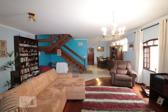 Sala de casa para alugar com 3 quartos, 240m² em Vila Carrão, São Paulo
