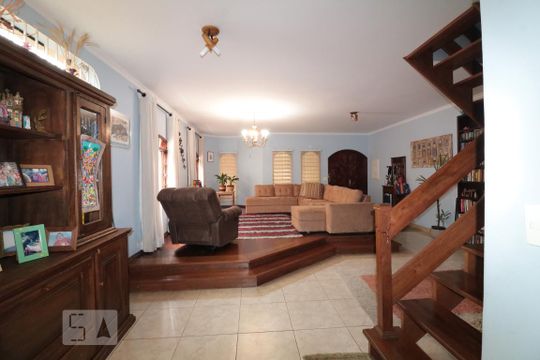 Sala de casa para alugar com 3 quartos, 240m² em Vila Carrão, São Paulo