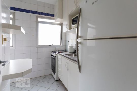 Cozinha de apartamento à venda com 1 quarto, 42m² em Bela Vista, São Paulo