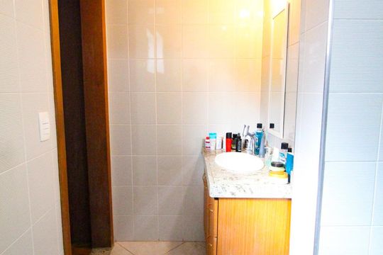 banheiro social de casa à venda com 4 quartos, 150m² em Mandaqui, São Paulo