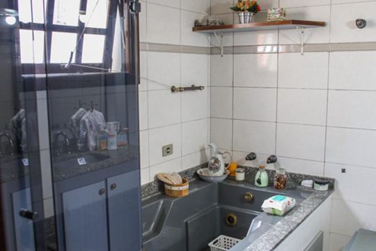 Banheiro da Suíte master de casa à venda com 3 quartos, 245m² em Cerâmica, São Caetano do Sul