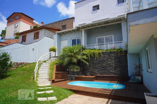 Páyio Fundos de casa para alugar com 3 quartos, 187m² em Sarandi, Porto Alegre