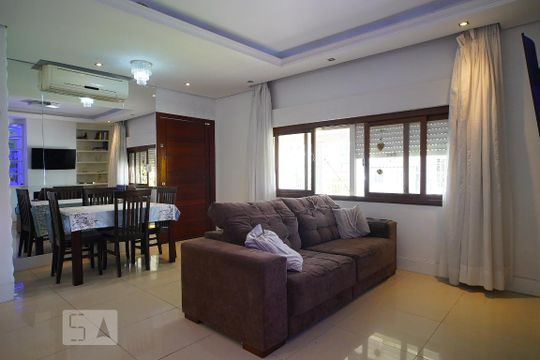Casa para alugar com 3 quartos, 187m² em Sarandi, Porto Alegre