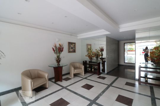 Hall social de apartamento à venda com 4 quartos, 185m² em Vila Regente Feijó, São Paulo