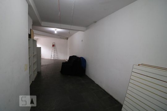 Garagem de casa à venda com 2 quartos, 160m² em Jardim Imperador (zona Leste), São Paulo