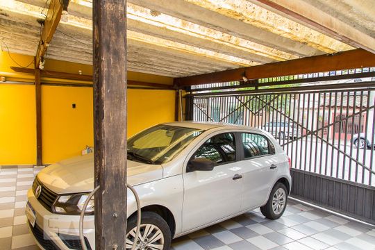 Garagem de casa para alugar com 2 quartos, 200m² em Jabaquara, São Paulo