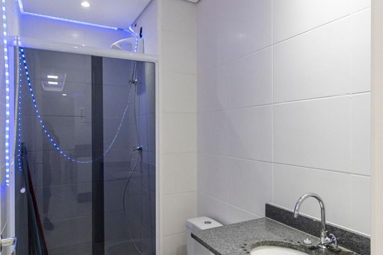 Banheiro de apartamento à venda com 2 quartos, 36m² em Cambuci, São Paulo
