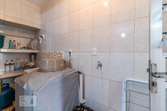 Área de Serviço de casa à venda com 8 quartos, 500m² em Vila Continental, São Paulo