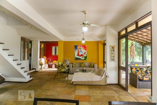 Sala de casa de condomínio à venda com 5 quartos, 366m² em Itanhangá, Rio de Janeiro