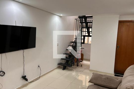 Sala de casa de condomínio para alugar com 2 quartos, 89m² em Jardim Dona Meri, Guarulhos