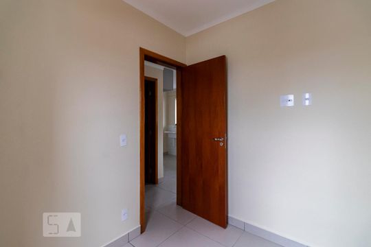 Quarto 1 de apartamento para alugar com 2 quartos, 40m² em Vila Marte, São Paulo