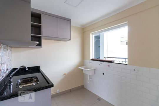 Sala e Cozinha de apartamento para alugar com 2 quartos, 40m² em Vila Marte, São Paulo