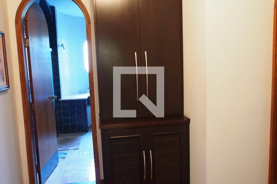 Quarto 2 de casa à venda com 4 quartos, 420m² em Chácara Malota, Jundiaí