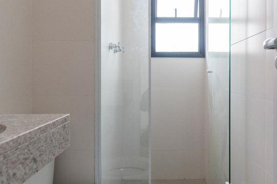 Banheiro de apartamento para alugar com 2 quartos, 50m² em Vila Dom Pedro Ii, São Paulo