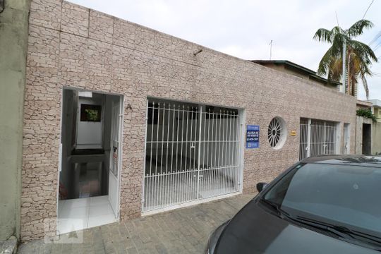 Fachada de casa à venda com 8 quartos, 220m² em Jardim Cotching, São Paulo