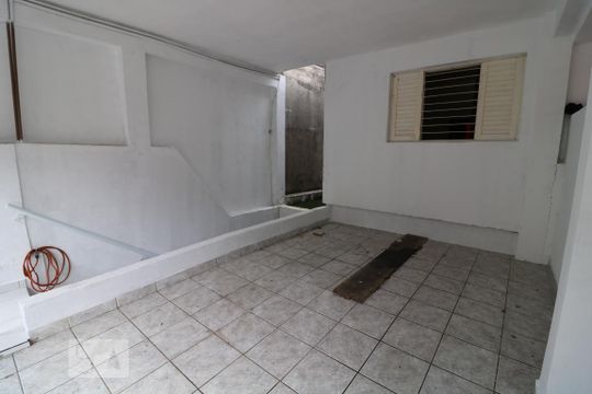 Garagem de casa à venda com 8 quartos, 220m² em Jardim Cotching, São Paulo
