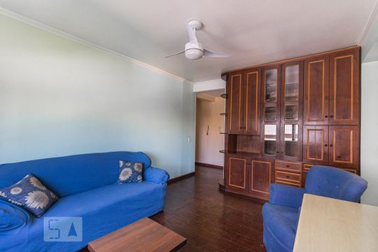 Sala de apartamento para alugar com 2 quartos, 70m² em São João, Porto Alegre
