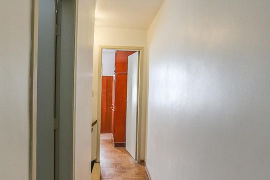 Corredor de casa à venda com 3 quartos, 100m² em Jardim Trussardi, São Paulo