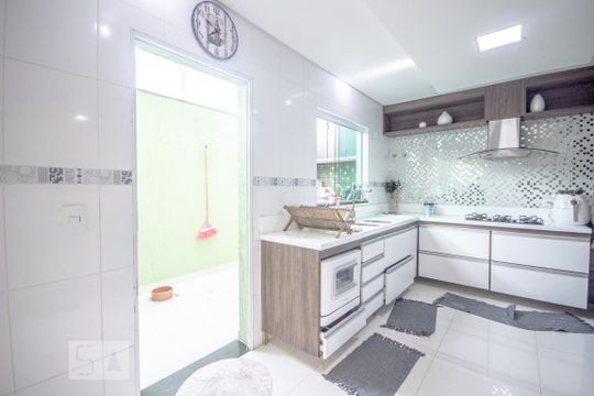 Cozinha de casa de condomínio à venda com 3 quartos, 111m² em Vila Medeiros, São Paulo