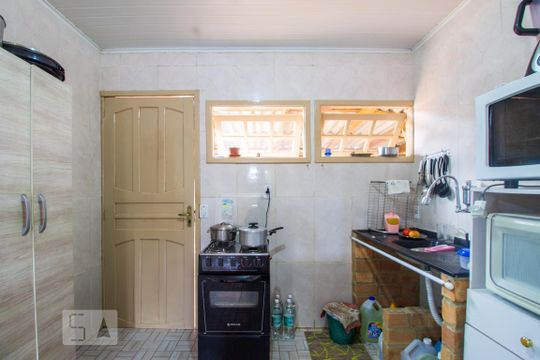Cozinha de casa à venda com 1 quarto, 100m² em Aberta dos Morros, Porto Alegre
