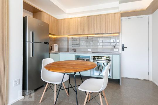 Cozinha de apartamento à venda com 1 quarto, 39m² em Pinheiros, São Paulo