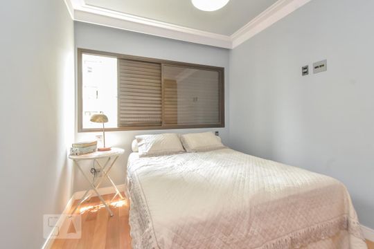 Quarto 2 de apartamento para alugar com 2 quartos, 65m² em Consolação, São Paulo