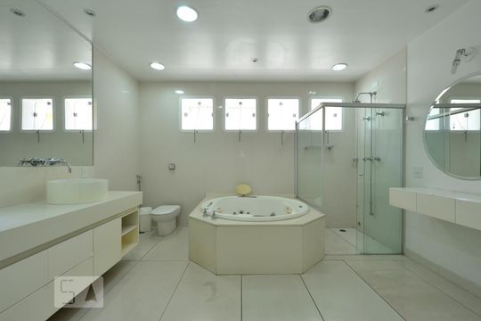 Banheiro 1 de casa à venda com 3 quartos, 750m² em Planalto Paulista, São Paulo
