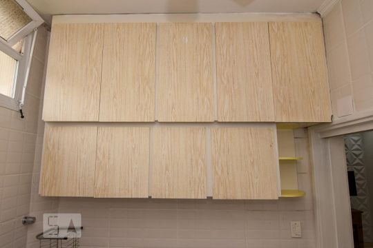 Cozinha de apartamento para alugar com 2 quartos, 63m² em Centro, Guarujá