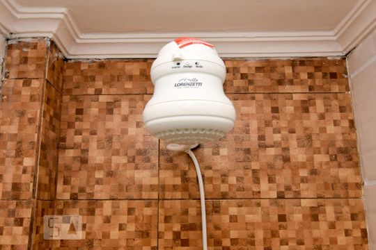 Banheiro de apartamento para alugar com 2 quartos, 63m² em Centro, Guarujá