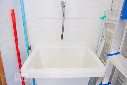 Área de Serviço de apartamento para alugar com 2 quartos, 80m² em Barra, Salvador