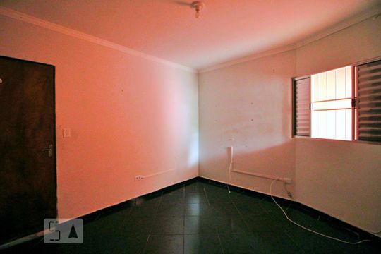 Quarto de casa para alugar com 1 quarto, 85m² em Vila Camilópolis, Santo André