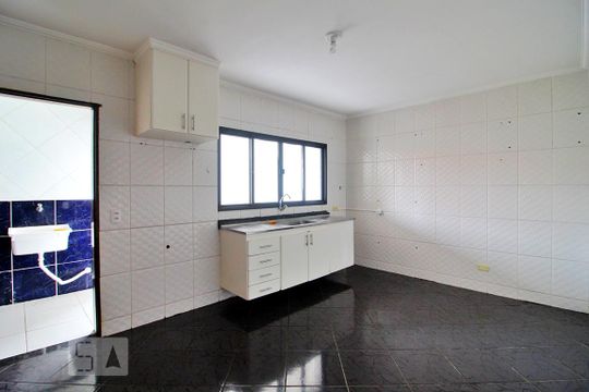 Cozinha de casa para alugar com 1 quarto, 85m² em Vila Camilópolis, Santo André
