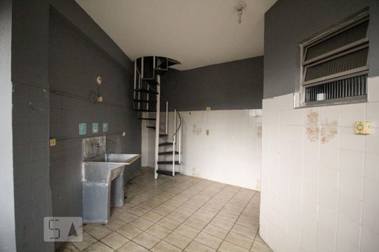 Área de Serviço de casa para alugar com 3 quartos, 120m² em Vila Basileia, São Paulo