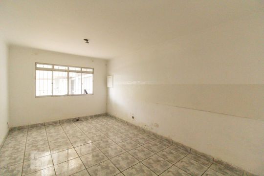 Casa para alugar com 3 quartos, 120m² em Vila Basileia, São Paulo