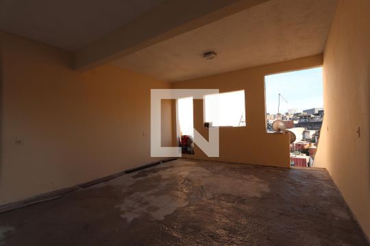 Garagem de casa à venda com 2 quartos, 125m² em Jardim Tiete, São Paulo